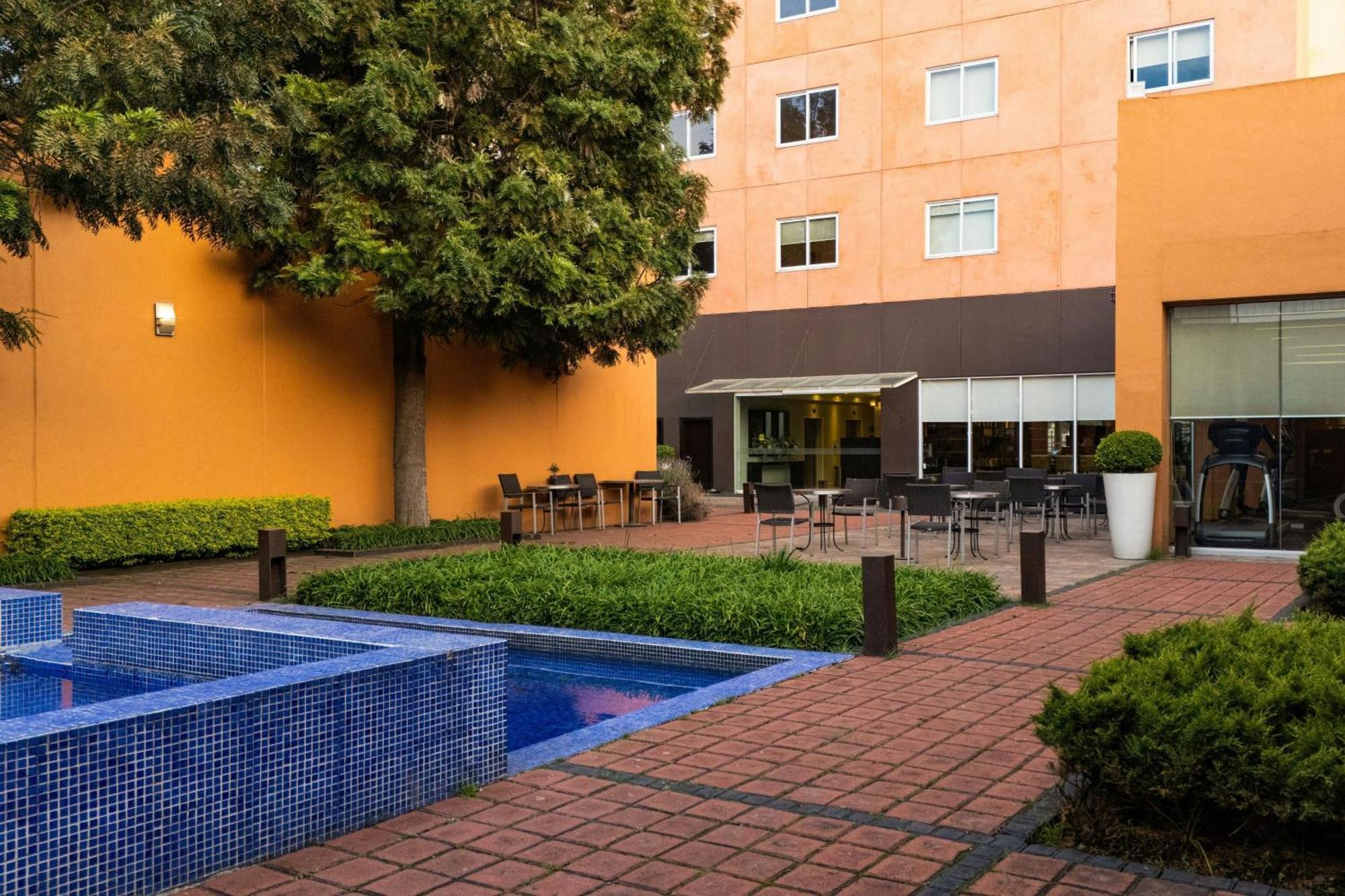 Courtyard Toluca Tollocan Eksteriør billede